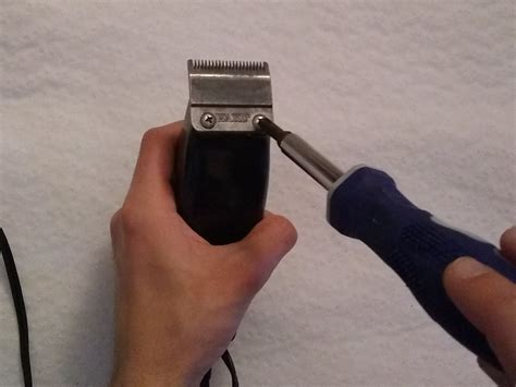 The Pros and Cons of Using a Wahl Magic Clip Ceramic Replacement Blade